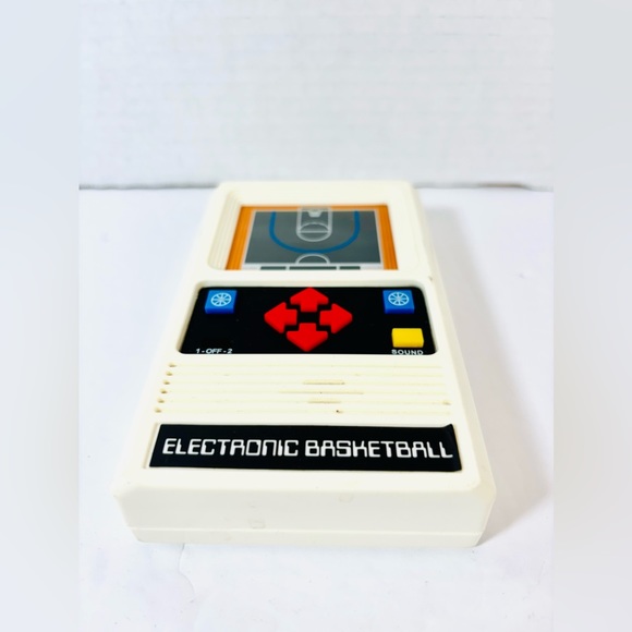 Mattel Handheld Electronic Basketball Game Tested and Working. - Picture 5 of 7